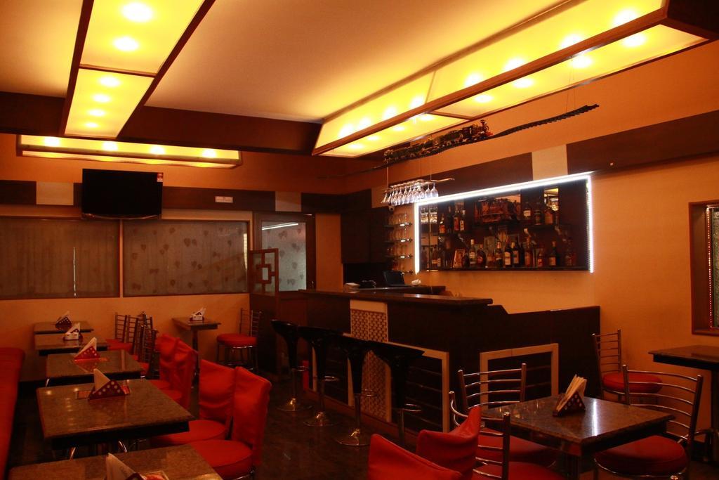 Hotel S R M Central Park Chennai Exterior photo